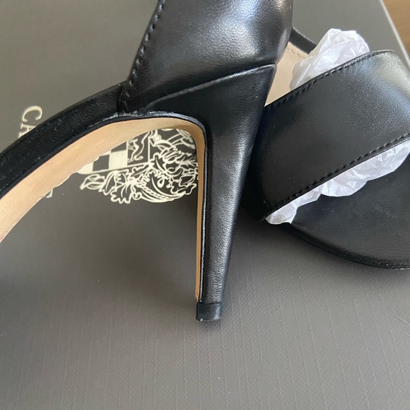 Vince Camuto classic black leather sandals - Picture 7 of 8